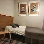 Corredera Rooms, No Llegadas Despues De Las 21H